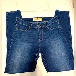 Hollister Dark Denim Skinny Jeans Size 7 Short